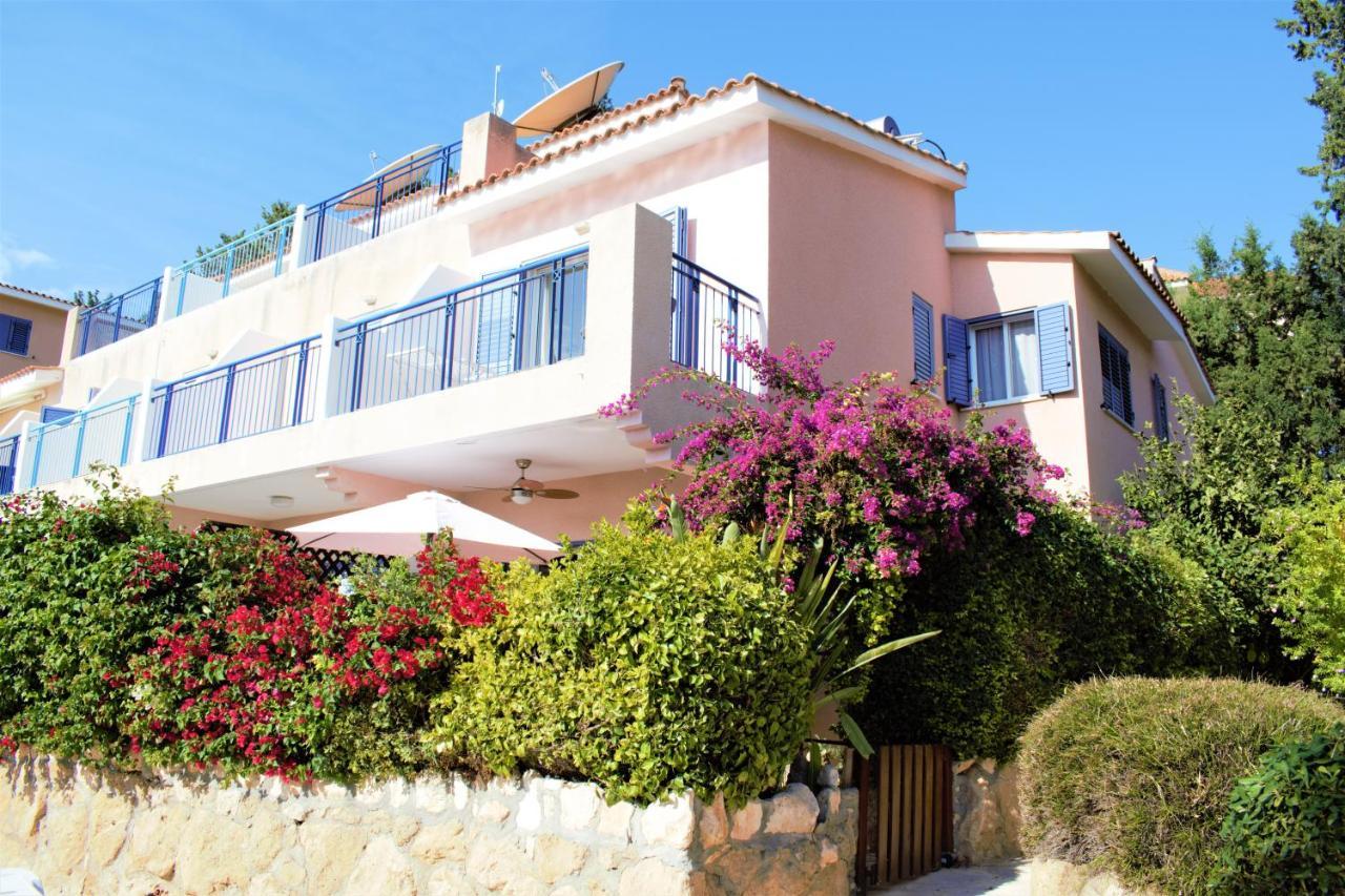 Townhouse In Paradise Gardens Пафос Экстерьер фото